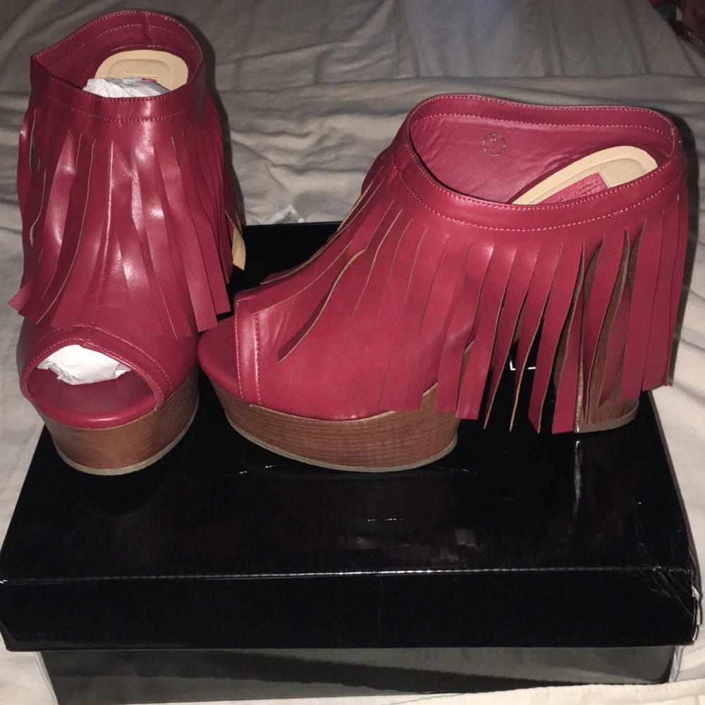Wine Fringed Platform Clogs - Picture 3 of 6